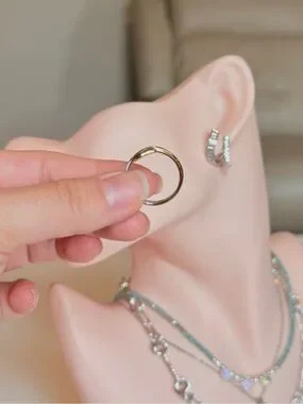 Delicate Two-Tone Pin Ring - Picture 5 of 6